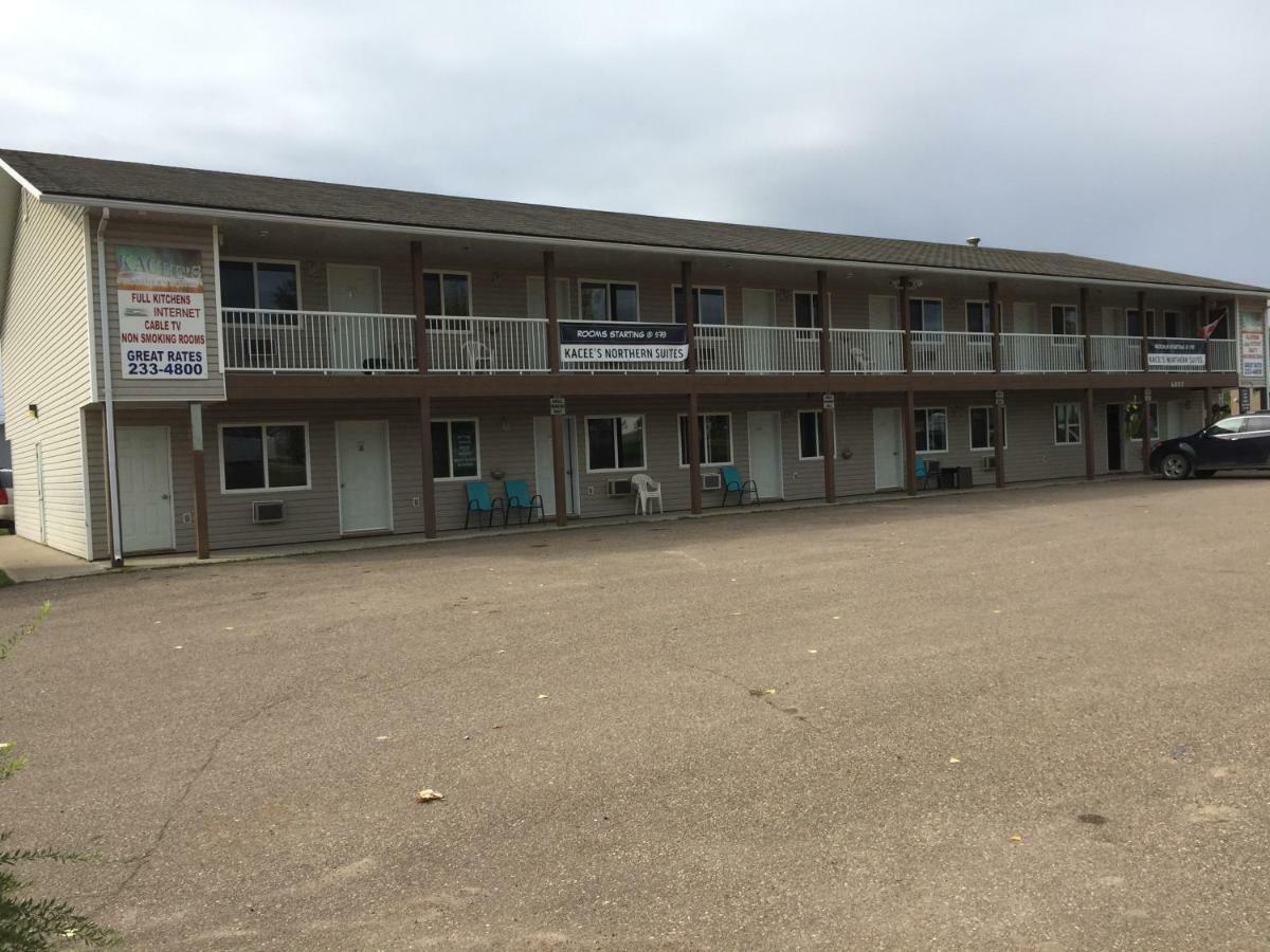 Kacee'S Northern Suites Fort Nelson Exterior photo